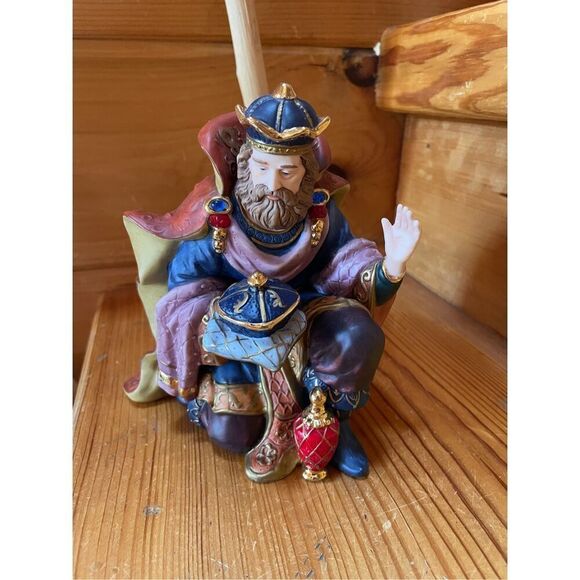 Replacement King Figure For 1999 Kirkland 13 Pc Nativity Blue Box 75177 Wise Men - Picture 1 of 5